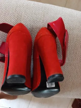 Zapatos rojos ante y charol