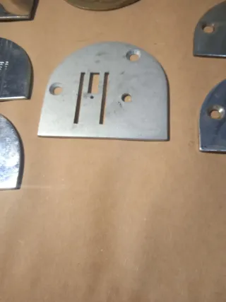 Placas de aguja para máquinas de coser