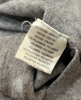 Jersey gris cuello redondo oversize