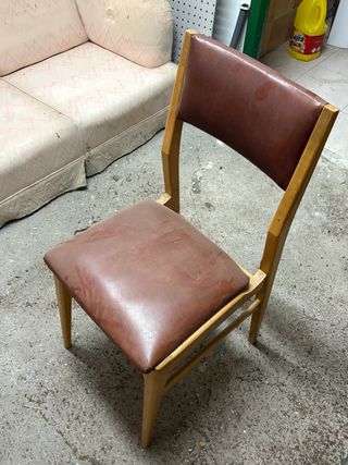 Silla de madera y cuero