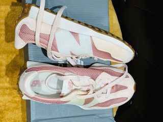 Zapatillas New Balance Rosa y Blanco