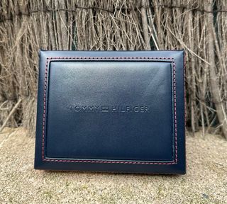 Cartera de cuero Tommy Hilfiger