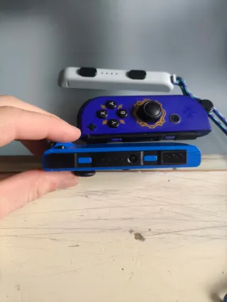 Joy-Con Zelda Skyward Sword Edición Limitada