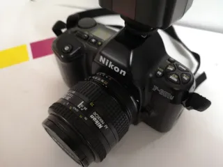 Nikon F-601M + Objetivo 35-70mm