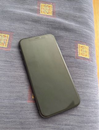 iPhone 11 Negro/Gris Espacial