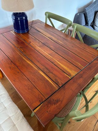 Mesa madera extensible + banco + 3 sillas