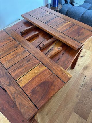 Mesa madera extensible + banco + 3 sillas