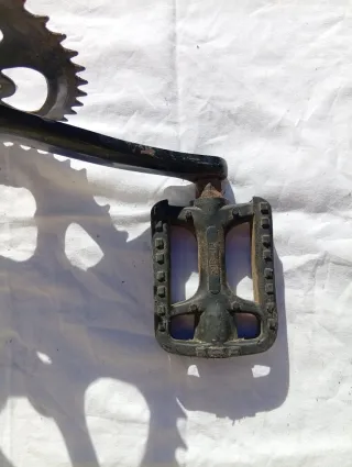 Guarnitura Nera + Pedale