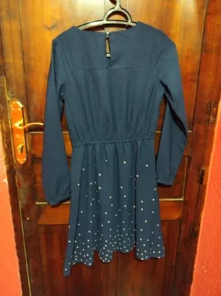 Vestido azul marino con estrellas
