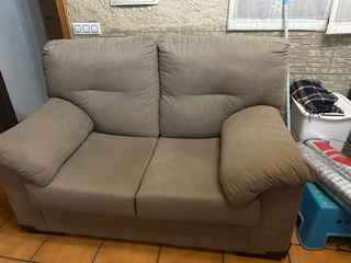 Sofá de 2 plazas en tela beige