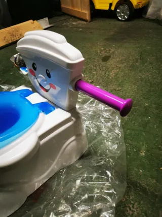 Orinal bebé Fisher-Price con tapa