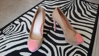 Zapatos tacón Bershka beige y rosa