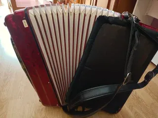 Accordeon Paolo Soprani 120 Bassi