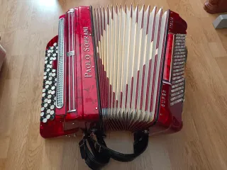 Accordeon Paolo Soprani 120 Bassi