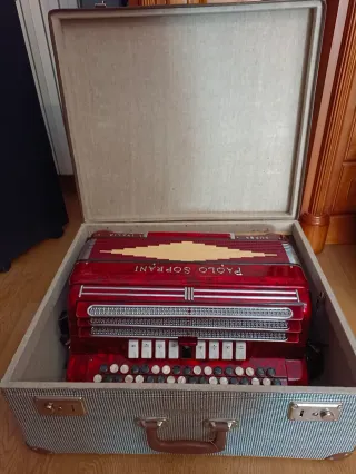 Accordeon Paolo Soprani 120 Bassi
