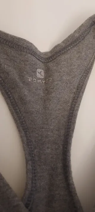 2 Tops Deportivos DOMYOS Negro y Gris