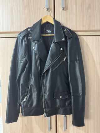 Cazadora Biker Zara Negra Hombre talla M.