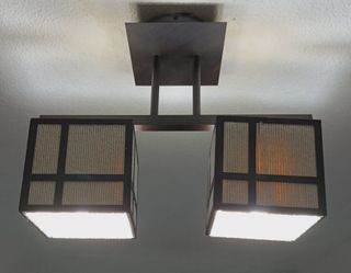 Lámpara doble pantalla yute y metal