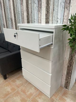 CHOLLO! Cómoda 5 cajones con cerradura