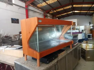 Vitrina refrigerada madera y cristal