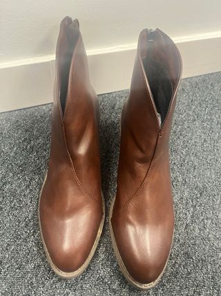 Botines marrones cómodos sin estrenar