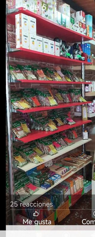 Estanterías de tienda metálicas