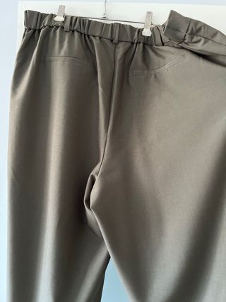 Pantalón verde oliva