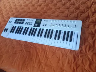 Arturia Keylab Essential 49 MK3 MIDI