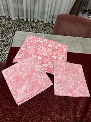 Lenzuola matrimoniali e federe in cotone rosa