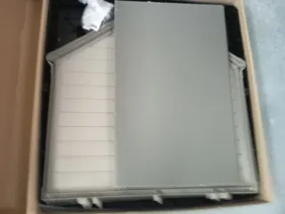 Caseta para perro beige y gris CURVER