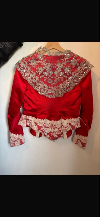 Traje de Fallera Rojo y plata Se alquila