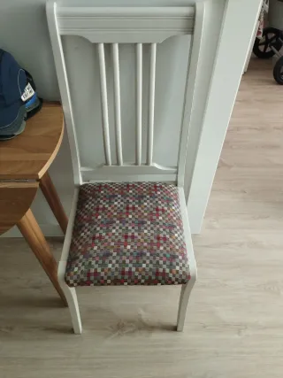 Conjunto 4 Sillas Tapizadas (precio por las 4)