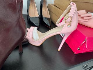 Botas, sandalias, botines stiletos