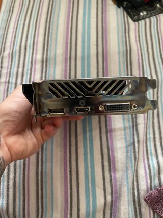 Tarjeta Gráfica Gigabyte GTX 1650 OC 4GB