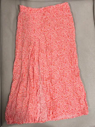Falda H&M floral roja