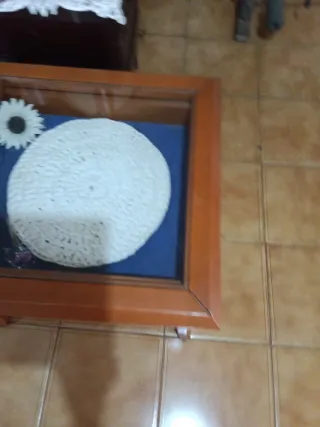 Mesa de centro de madera y cristal