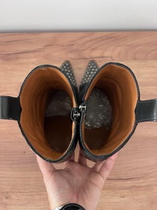 Botines Ras Piel Tachuelas Talla 37