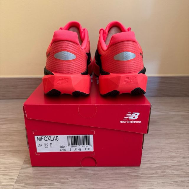 New Balance FuelCell Rebel v5 Talla 42 Nuevas