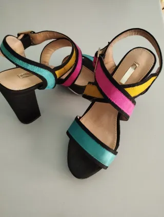 Zapatos de tacón multicolor seminuevos