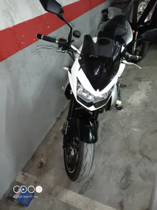 Kawasaki Z750 - Moto Naked