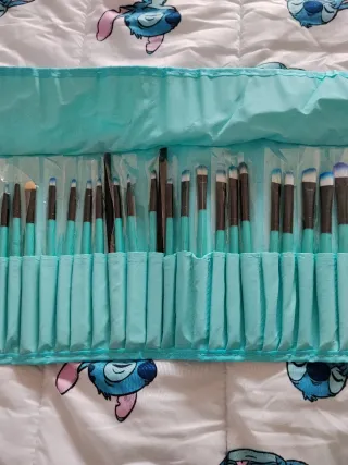 Set de brochas de maquillaje sin usar