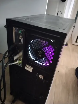 PC gama media -baja perfecto estado