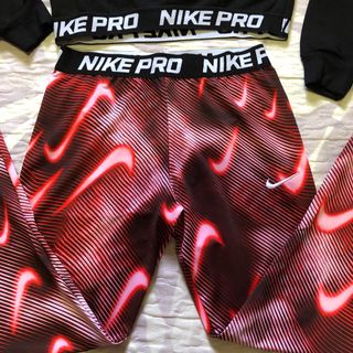 Conjunto Nike Crop Hoodie y Leggings Mujer