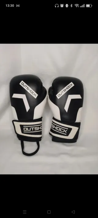 Guantes de Boxeo 10 oz Negros y Blancos