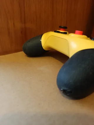 Mando Nintendo Switch