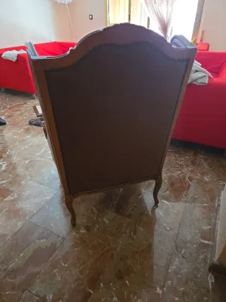 Sillón de piel orejero