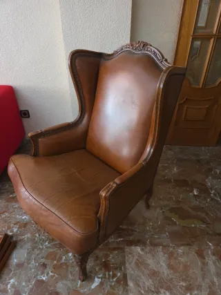 Sillón de piel orejero