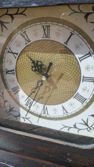 Reloj de sobremesa antiguo madera