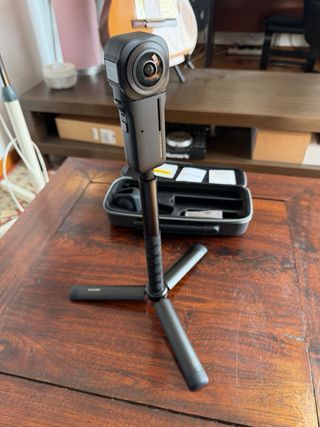 Insta360 ONE RS 1-Inch 360 Kit Completo