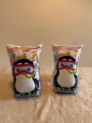 Braccioli gonfiabili per bambina con pinguini